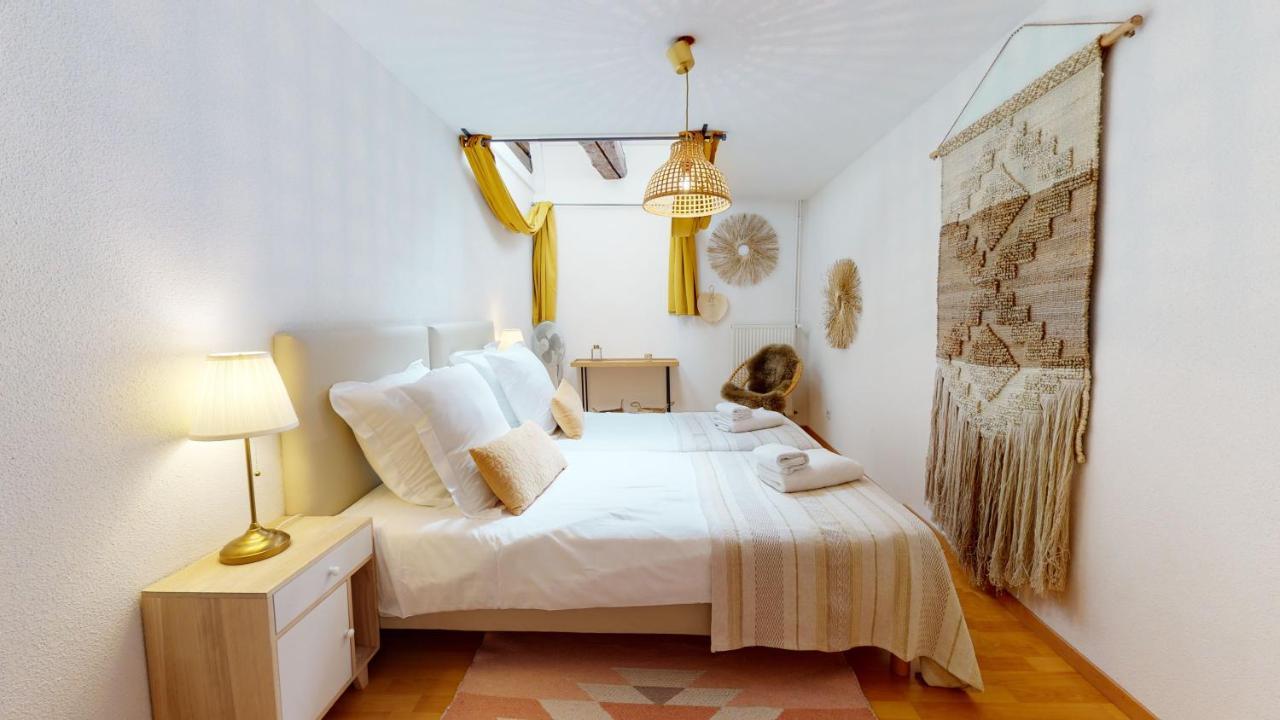 Duplex Des Dominicains - 1 Parking Gratuit - Hypercentre 6 Personnes Lägenhet Colmar Exteriör bild